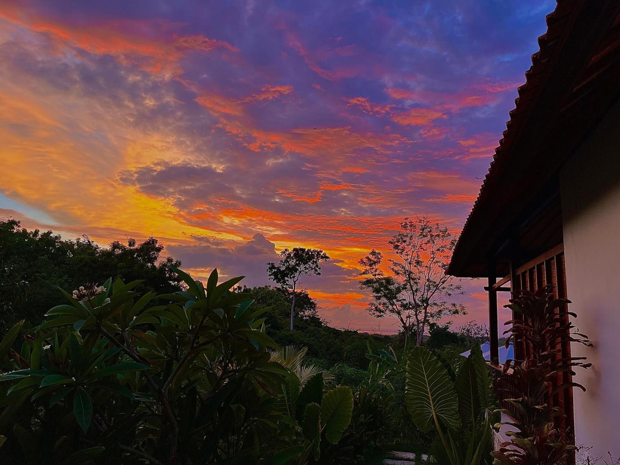 Sunset Hill Lembongan Hotel Eksteriør billede