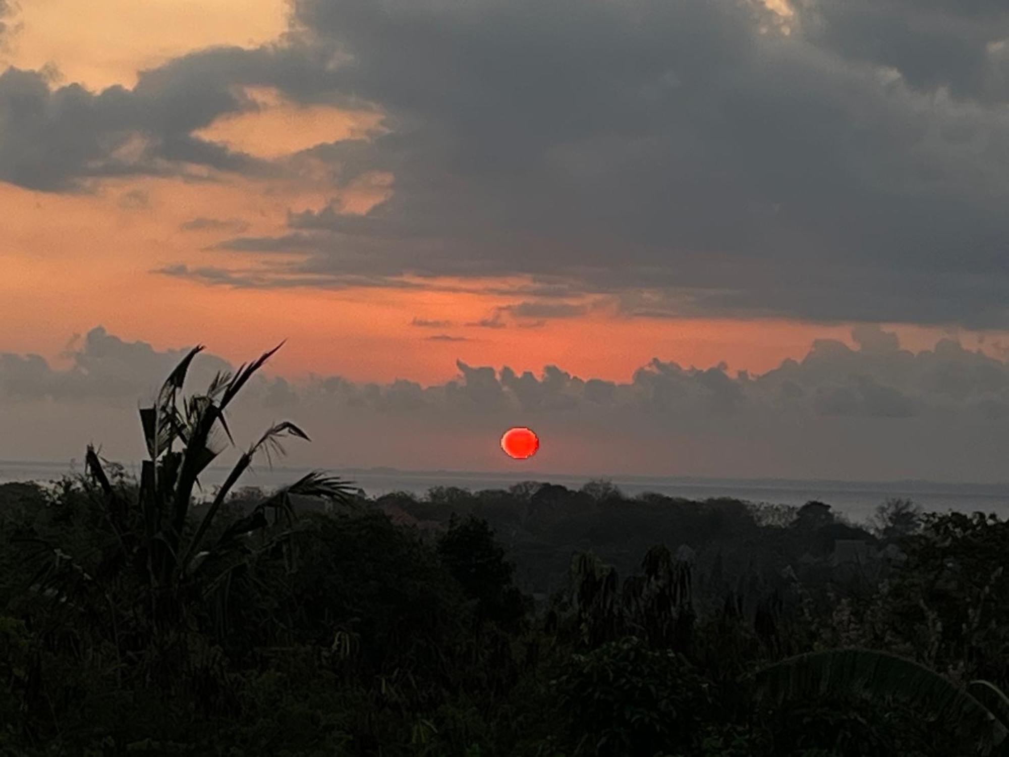 Sunset Hill Lembongan Hotel Eksteriør billede