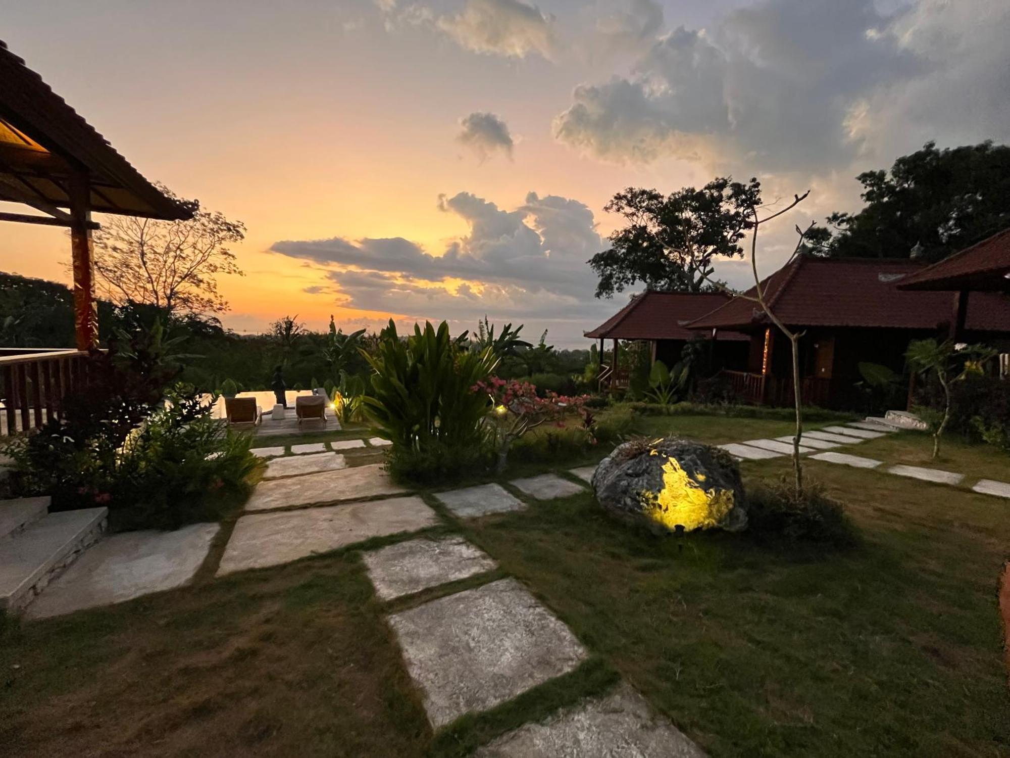 Sunset Hill Lembongan Hotel Eksteriør billede